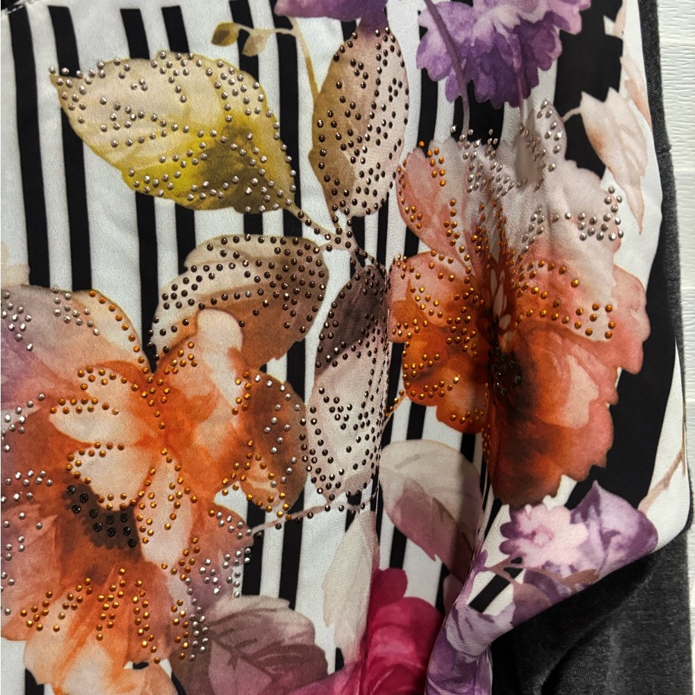 Christopher & Banks Floral Stripe V-Neck Tunic in Black, White & Pink - Picture 4 of 5